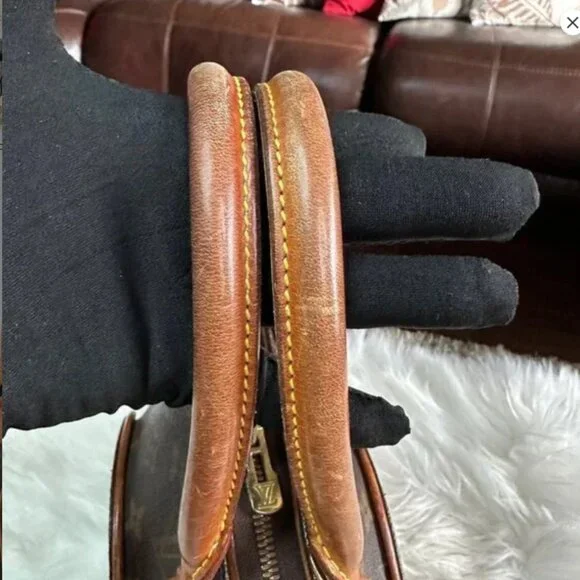 Louis Vuitton Monogram Ellipse PM Hand Bag